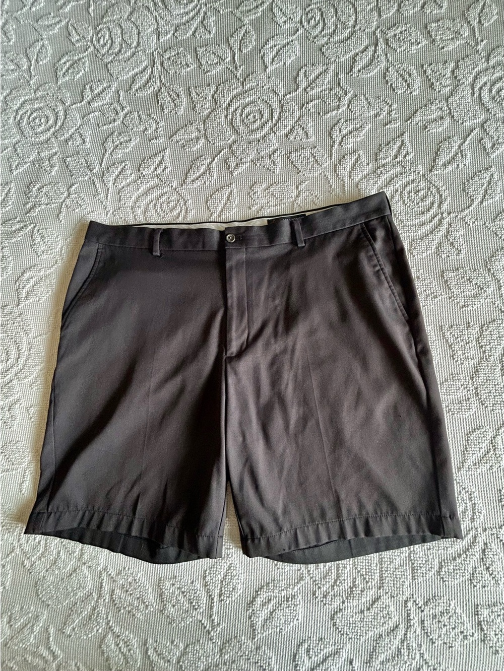 Greg Norman Men’s Black Golf Shorts Size 40 Polyester Flat Front Athleisure